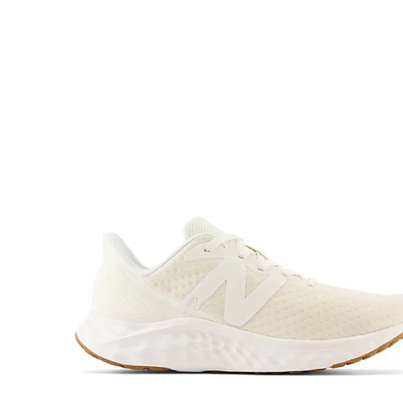 New ln Box New Balance Fresh Foam Women’s Arishi V4 Running Shoe - Picture 1 of 6